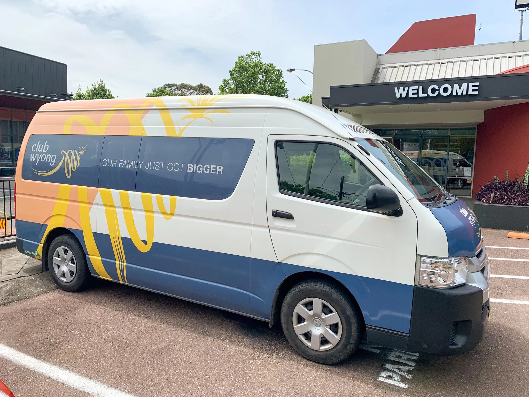 Sydney's South West | Western Sydney | Bar Western Sydney | South West pubs | Restaurants Western Sydney | Best restaurants Western Sydney | Western Sydney cafe | Italian restaurant Western Sydney - Courtesy Bus - illustration f9935a51-8b3f-4396-b24d-adaf857fcbe3